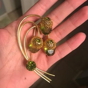 Gorgeous Vintage Brooch